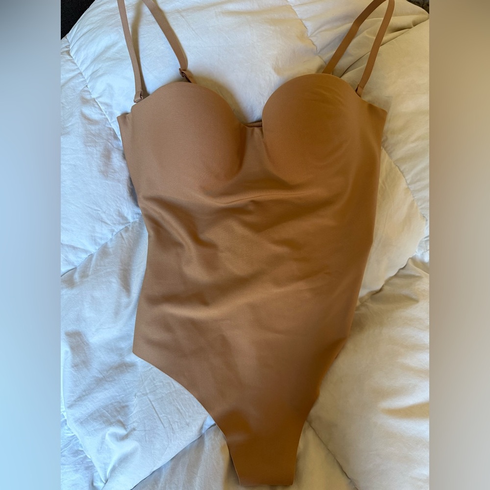 NWT SKIMS Sienna Bodysuit